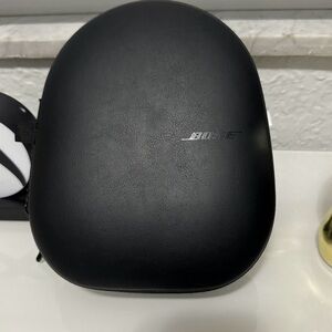Bose Headphones 700, Noise Cancelling Bluetooth Over-Ear Wireless Headphones